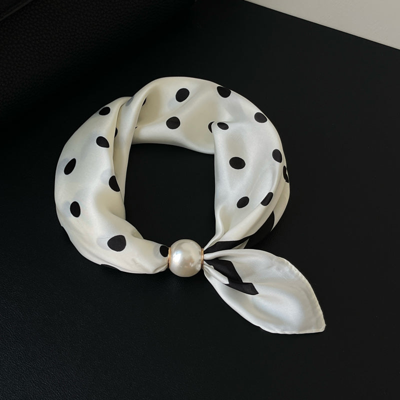 ✨ Effortless Glamour: Pop-On Pearl Necklace Scarf 🧣