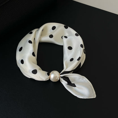 ✨ Effortless Glamour: Pop-On Pearl Necklace Scarf 🧣