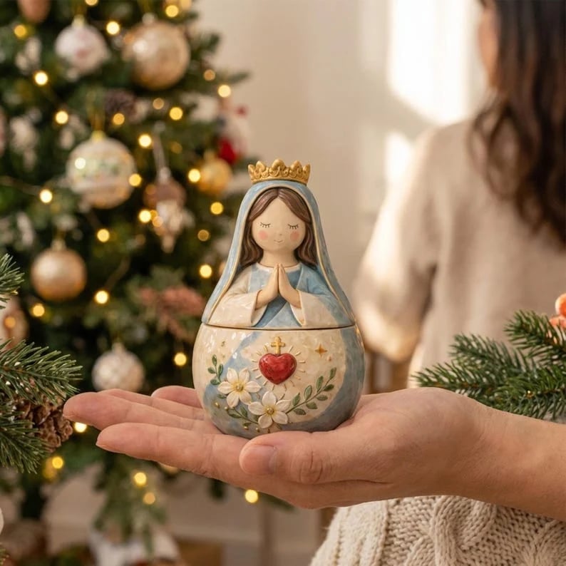 ✨ Divine Grace Collection: Hand-Painted Sacred Heart Jesus & Blessed Mary Keepsake Box