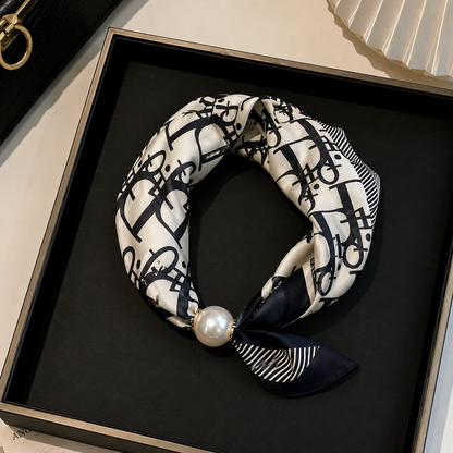 ✨ Effortless Glamour: Pop-On Pearl Necklace Scarf 🧣